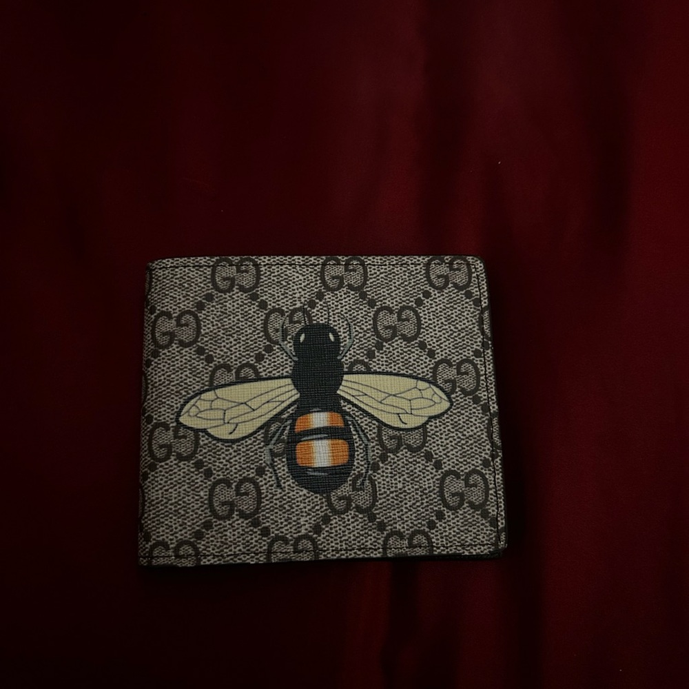 Gucci Black and Beige GG Bee Card Holder
